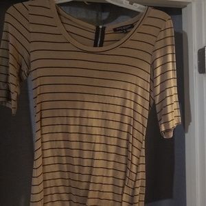 Green Envelope tan & black 3/4 sleeve top